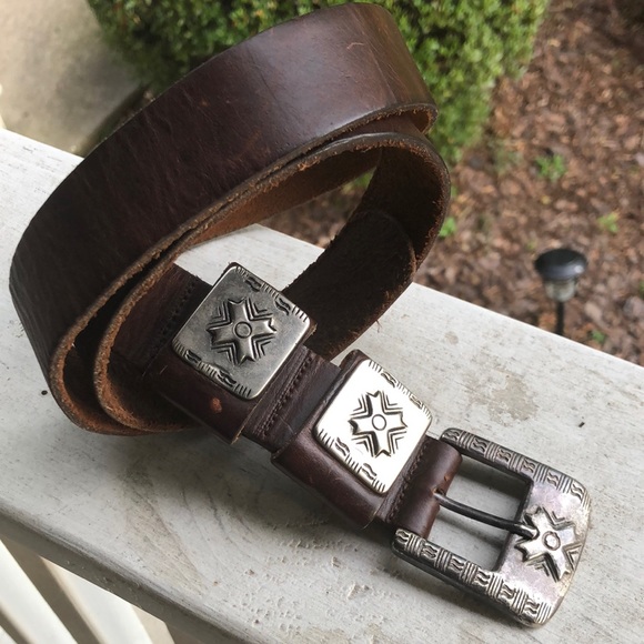 Vintage Italian Leather Belt Size Medium Brown Silver Hardware Southwest Design - Picture 3 of 16